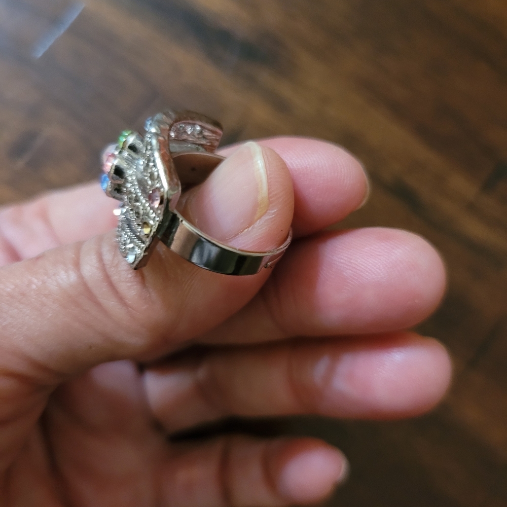 Unique Silver Tone Stone Adjustable Ring - image 5